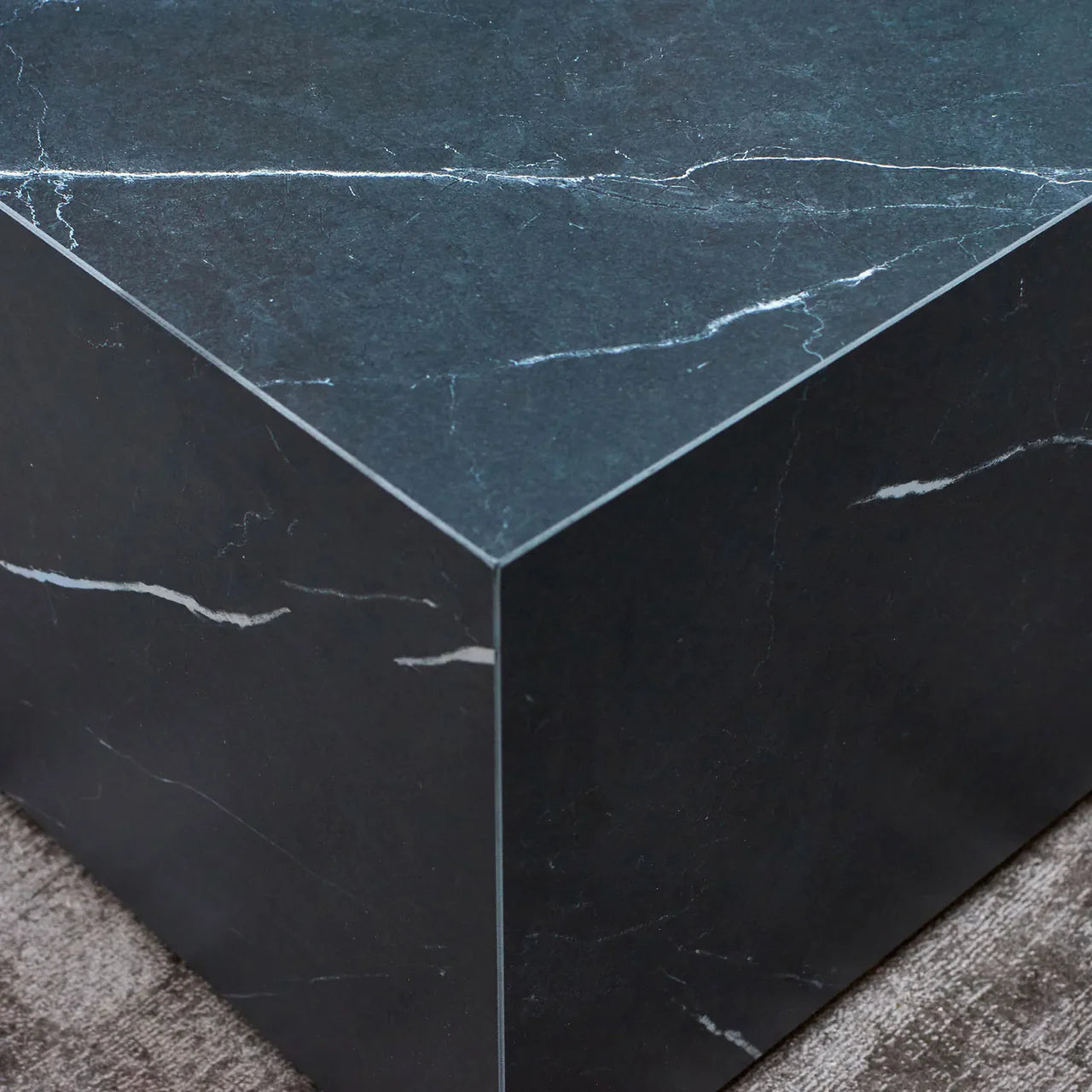 Montes Sofatisch 70 x 70